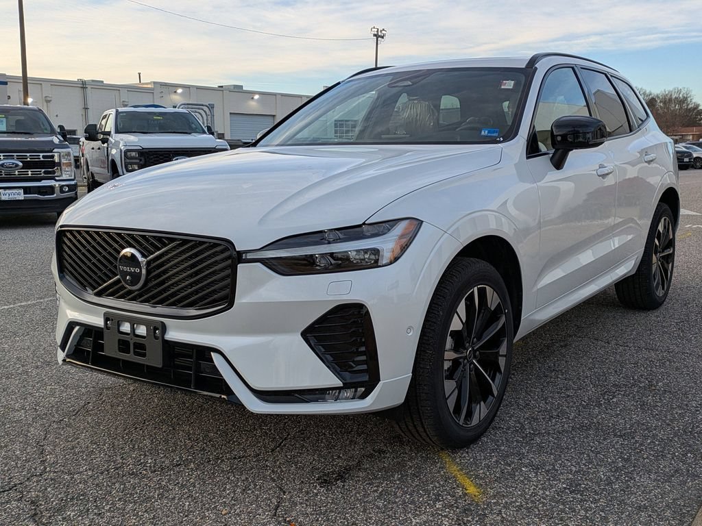 New 2026 Volvo XC60 B5 Plus w/ Protection Package Premier AWD/4WD image 8