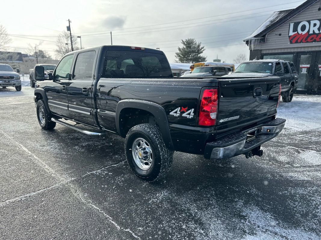 Used 2004 Chevrolet Silverado 2500 LT w/ Skid Plate Package image 3