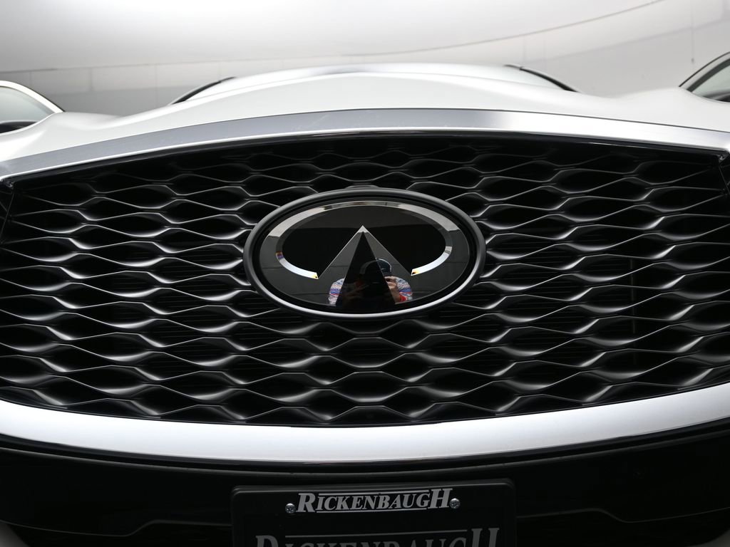 Certified 2025 INFINITI QX55 Luxe w/ Cargo Package image 9