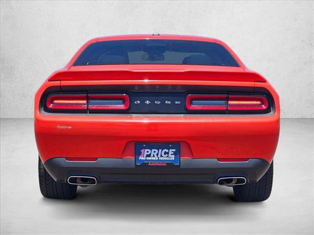 Used 2016 Dodge Challenger SXT RWD image 7
