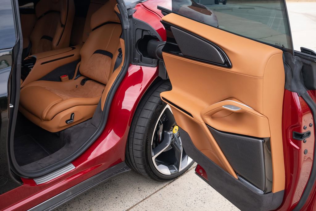 Used 2025 Ferrari Purosangue AWD/4WD image 55