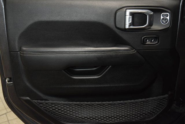 Used 2022 Jeep Gladiator Rubicon w/ LED Lighting Group image 44