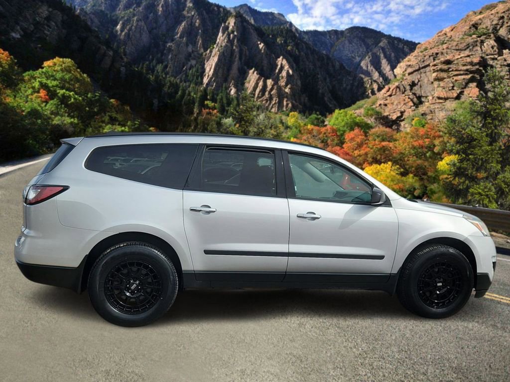 Used 2017 Chevrolet Traverse LS AWD/4WD image 2