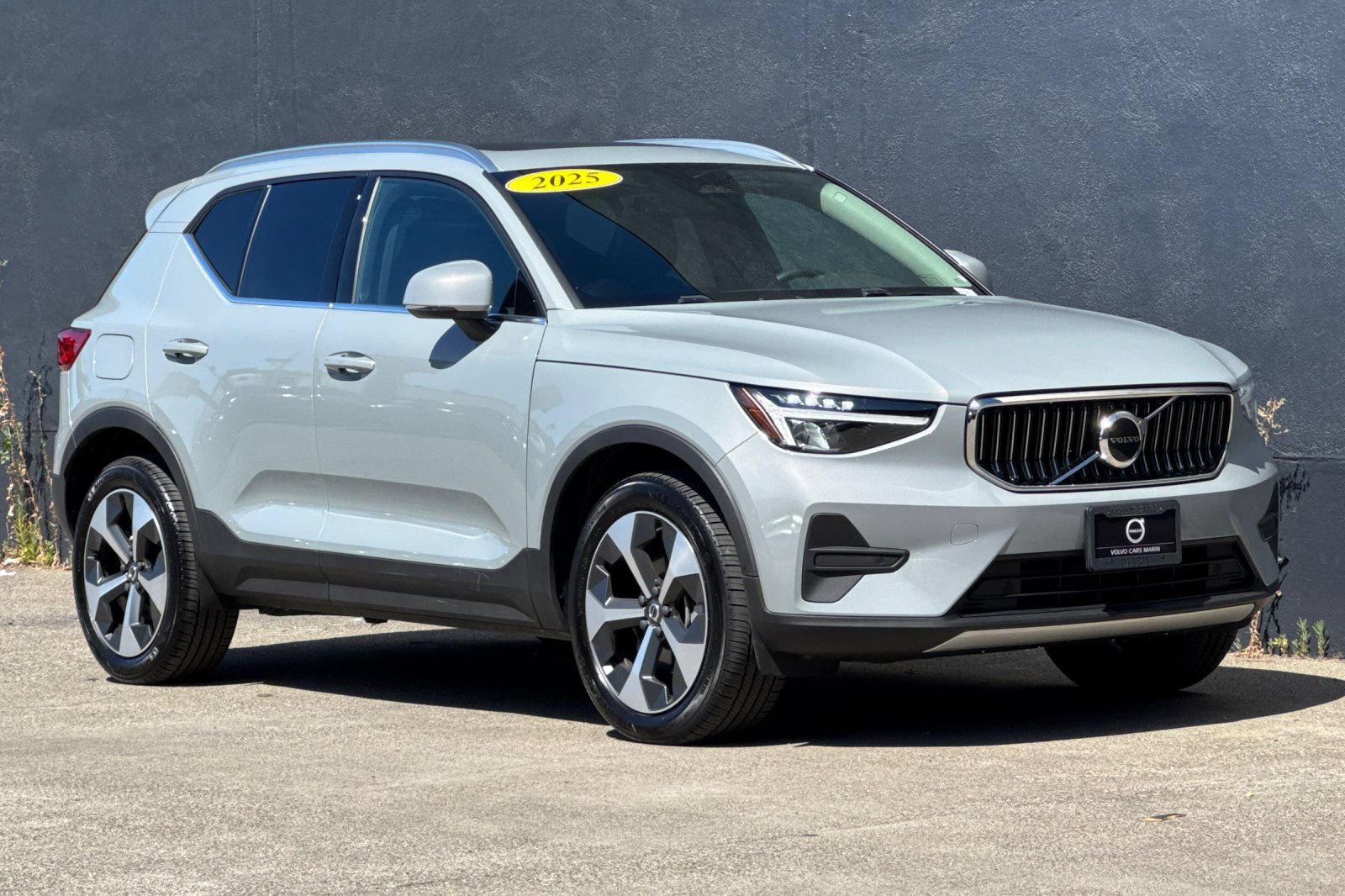 Used 2026 Volvo XC40 B5 Plus w/ Protection Package Premier AWD/4WD image 10