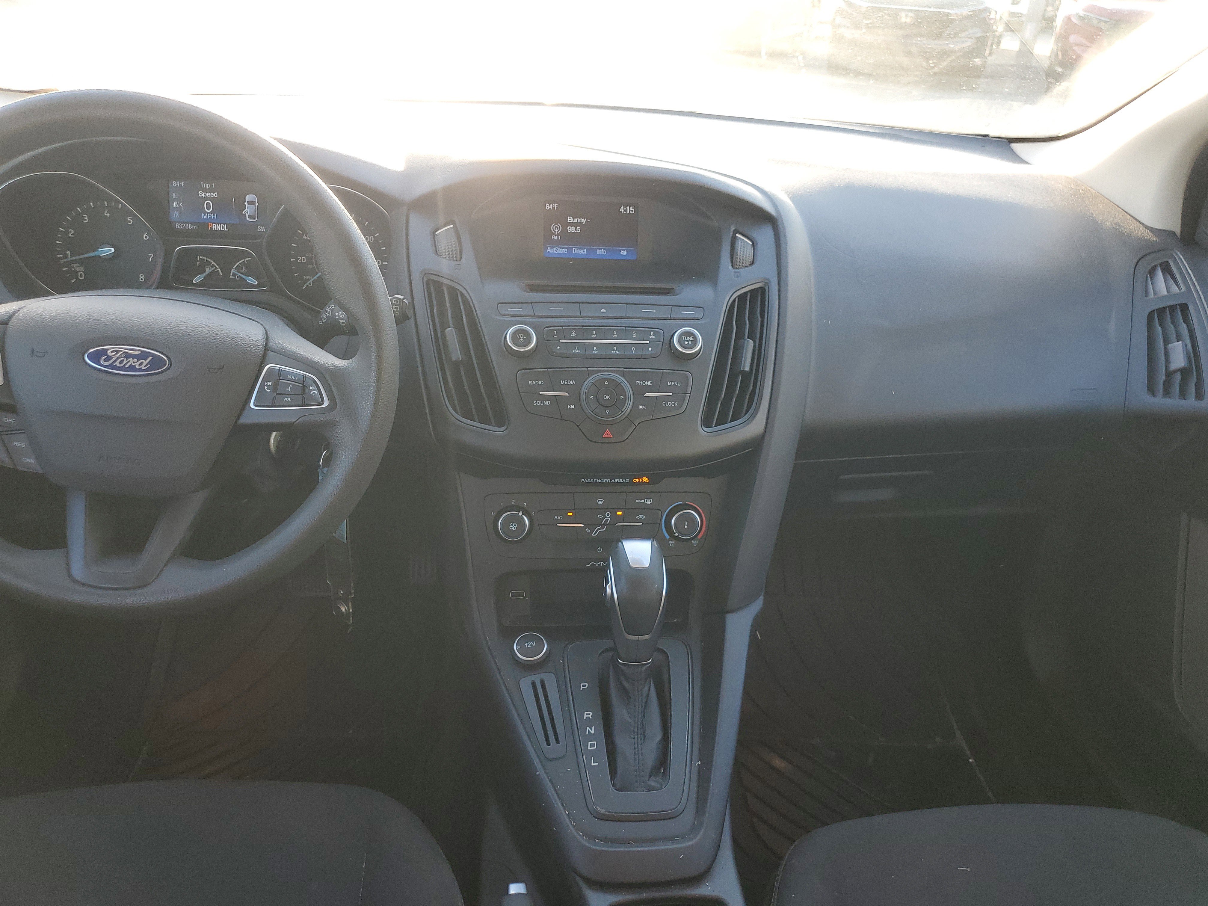Used 2015 Ford Focus SE image 18