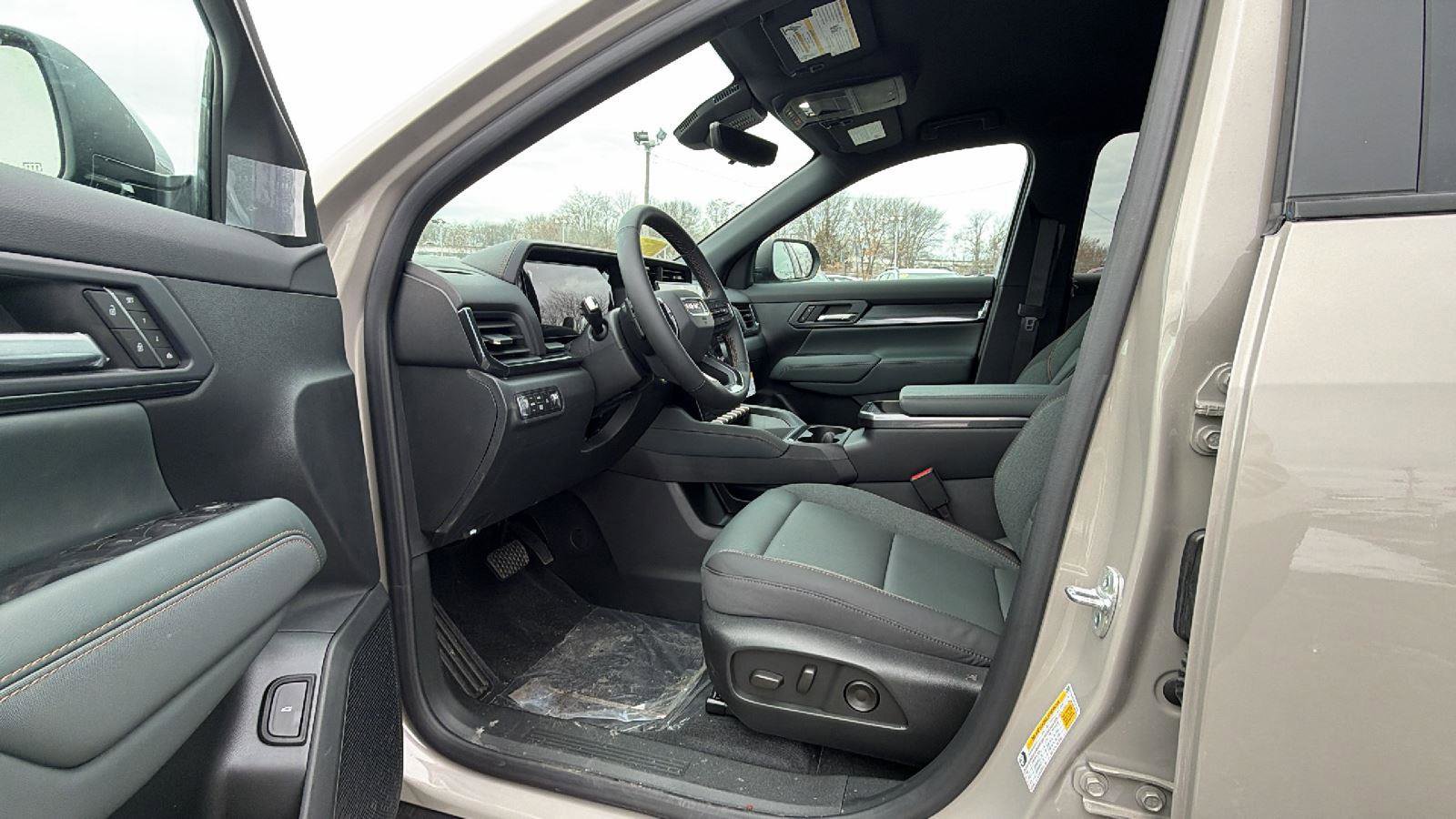 New 2026 GMC Terrain AT4 w/ Convenience Package III image 26