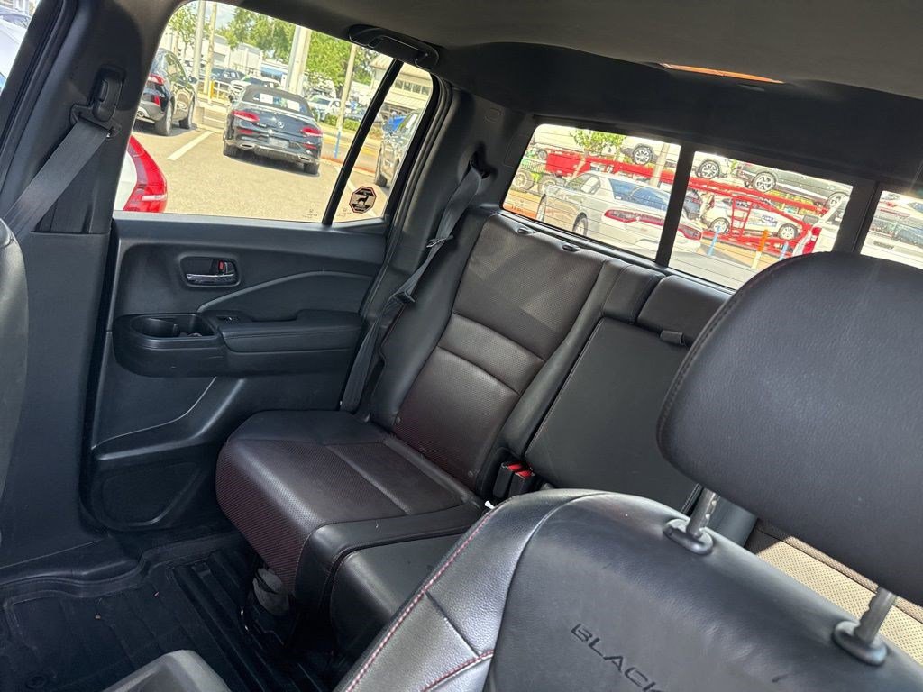 Used 2021 Honda Ridgeline Black Edition image 4
