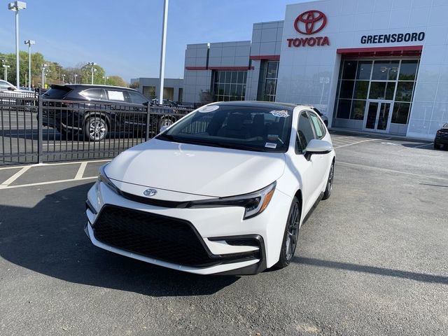 Used 2025 Toyota Corolla SE image 4