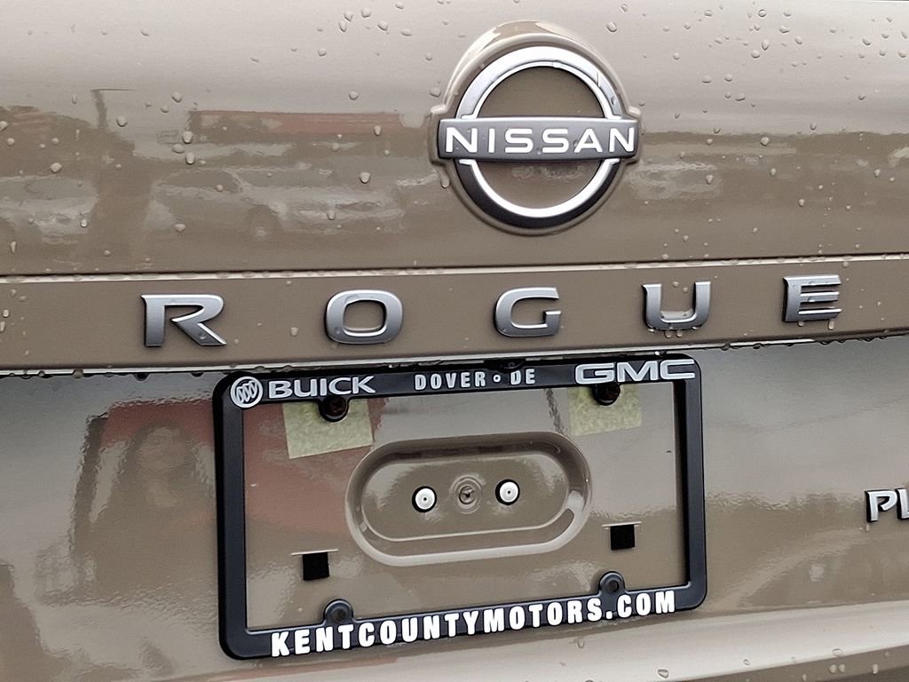 Used 2024 Nissan Rogue Platinum image 31