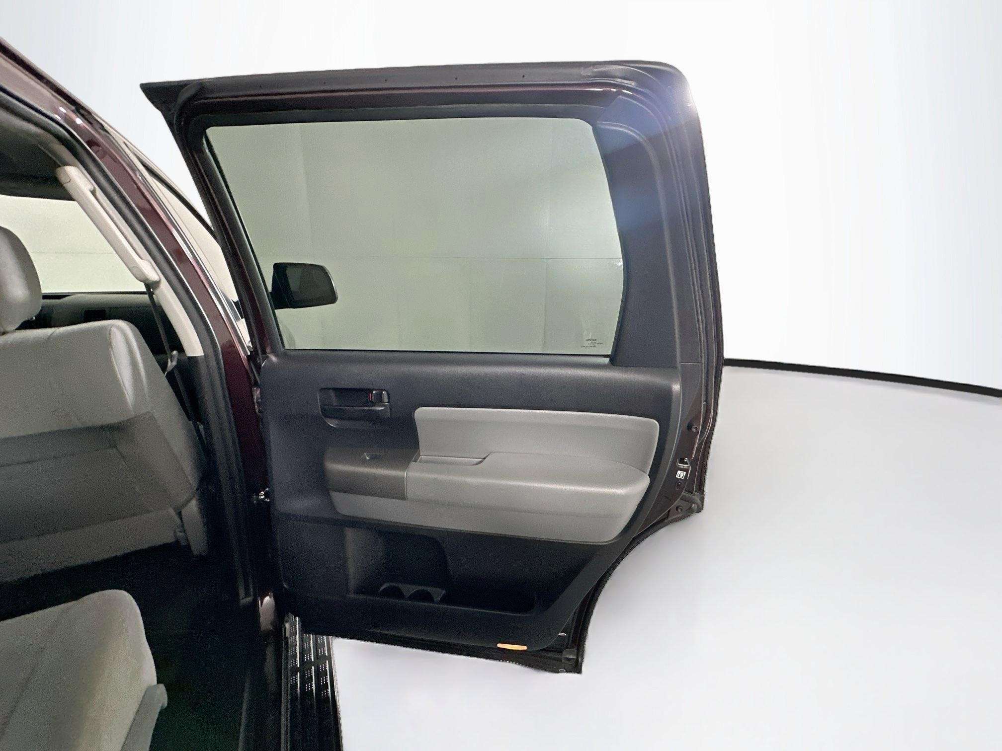 Used 2016 Toyota Sequoia SR5 RWD image 30