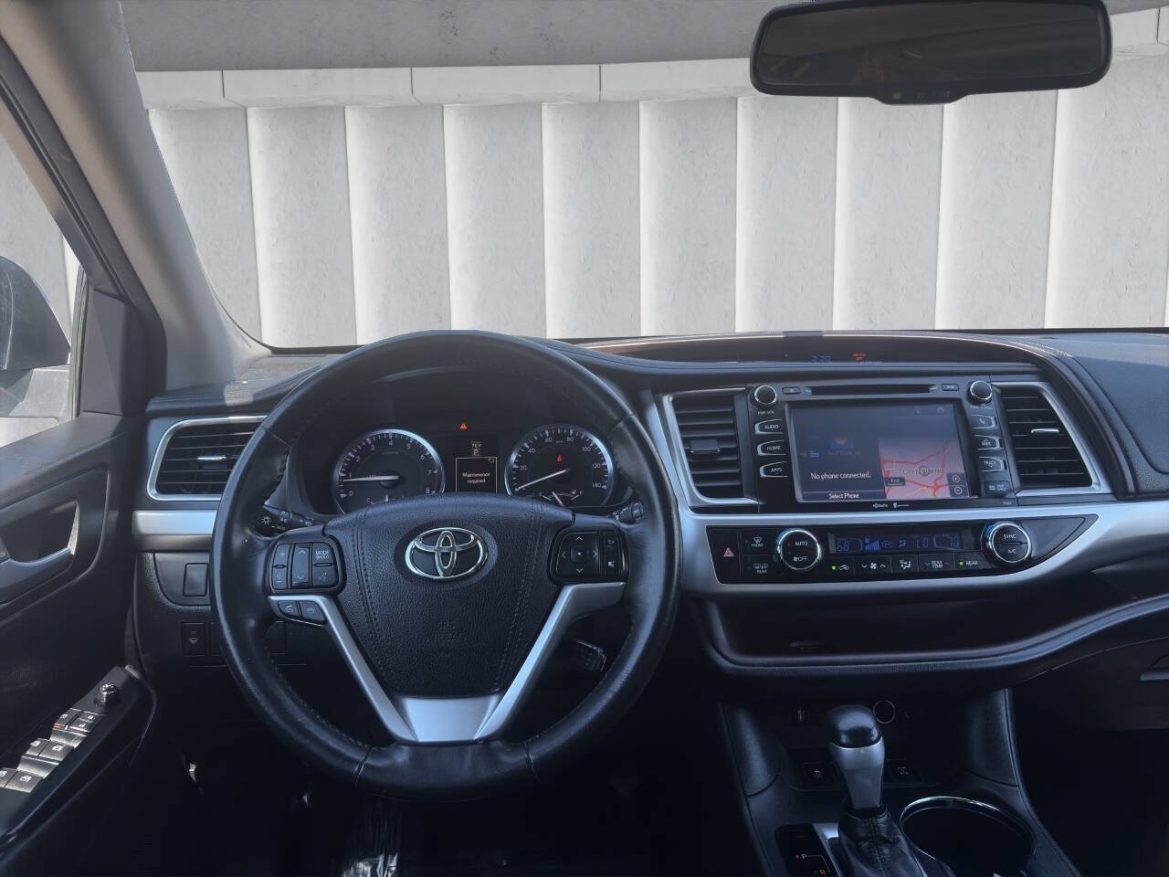 Used 2015 Toyota Highlander XLE AWD/4WD image 11