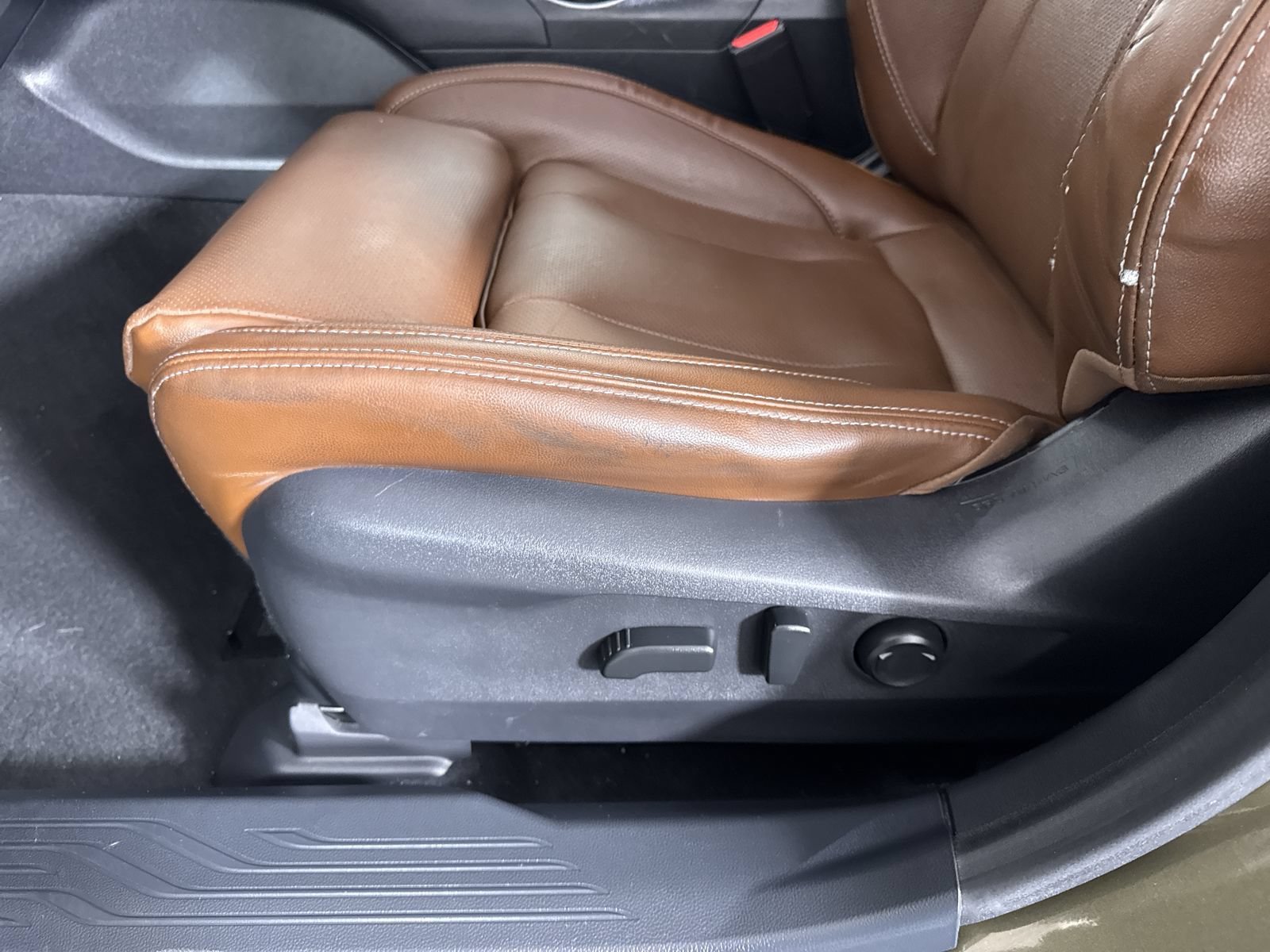 Used 2020 Subaru Outback Touring XT AWD/4WD image 13