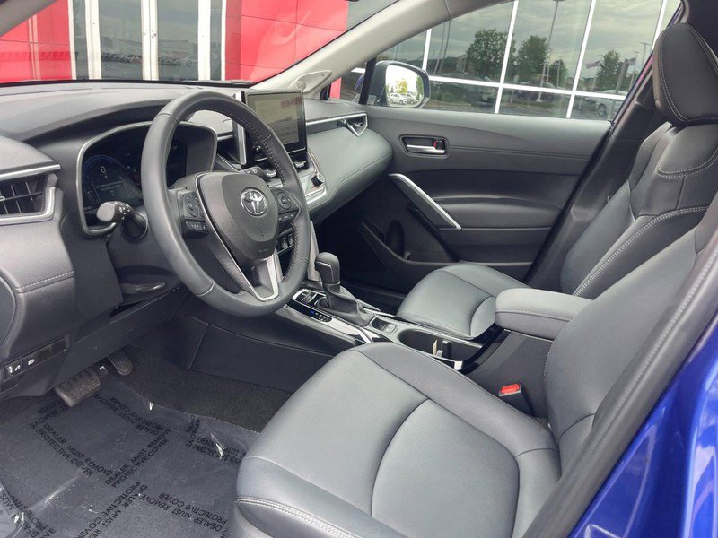 Used 2023 Toyota Corolla Cross XLE w/ Convenience Package AWD/4WD image 21