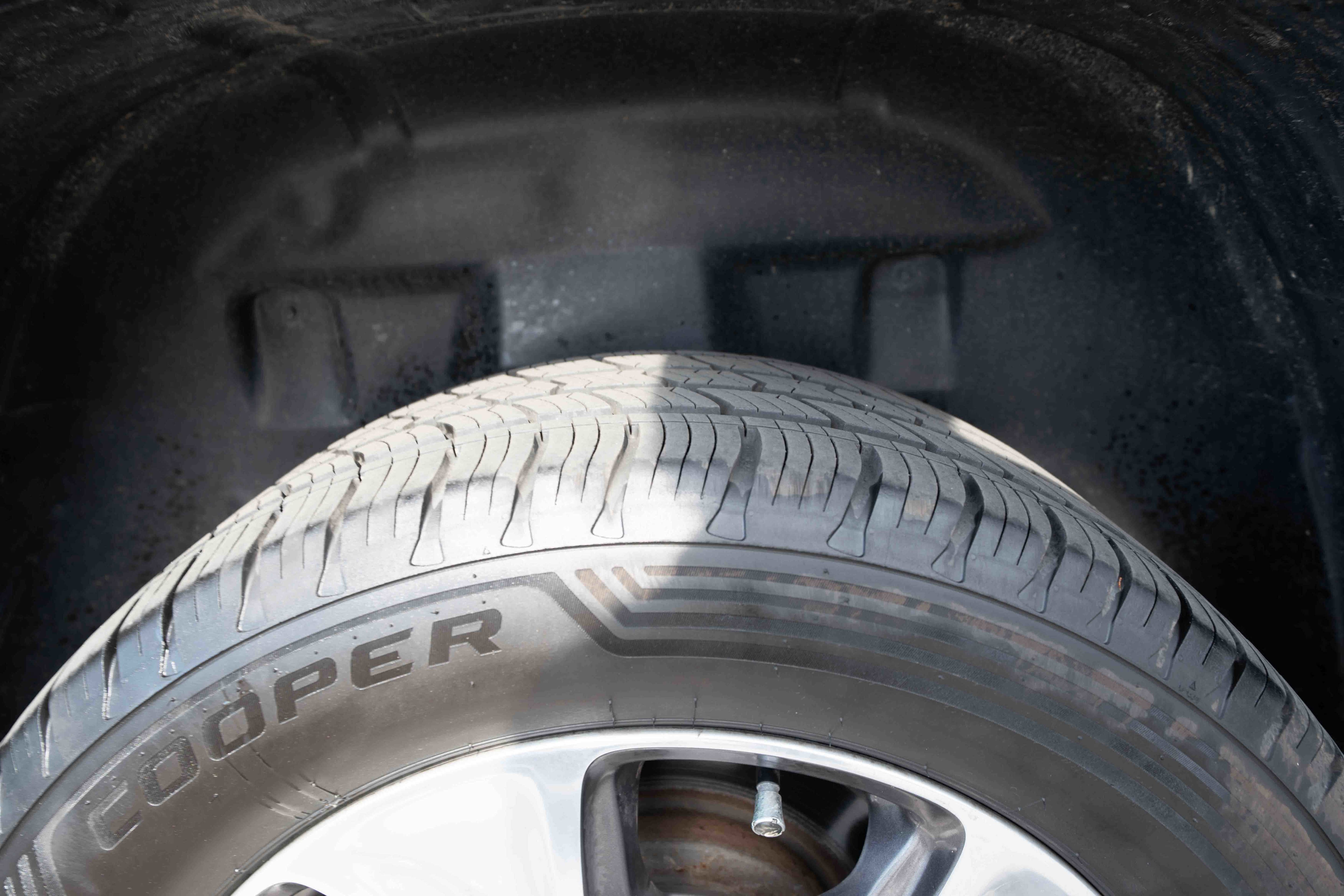 Used 2019 RAM 1500 Laramie AWD/4WD image 28