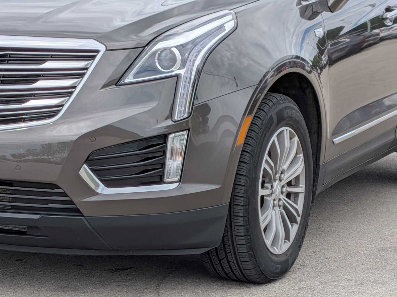 Used 2019 Cadillac XT5 Luxury AWD/4WD image 11