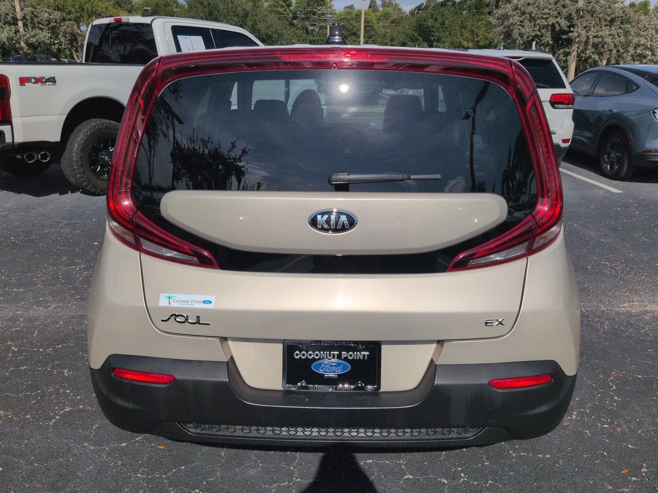 Used 2020 Kia Soul EX w/ Option Group 015 FWD image 4