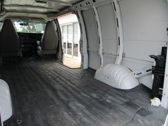 Used 2023 GMC Savana 2500 Work Van w/ Driver Convenience Package image 5