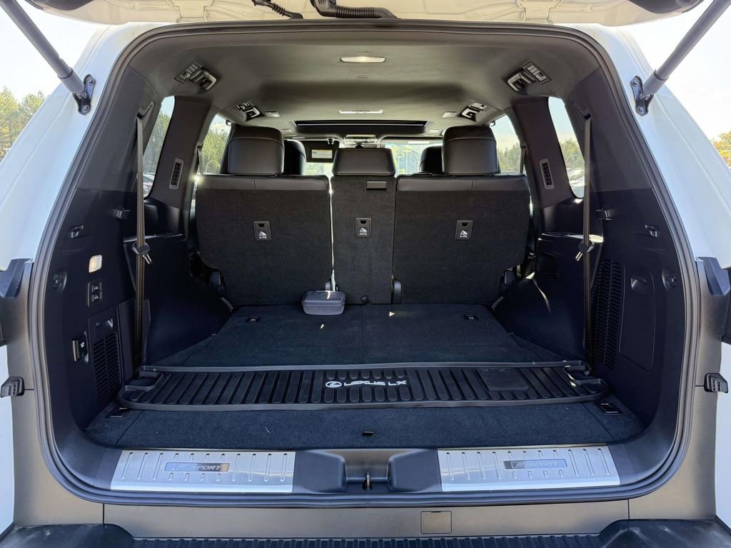 Used 2024 Lexus LX 600 F Sport image 28