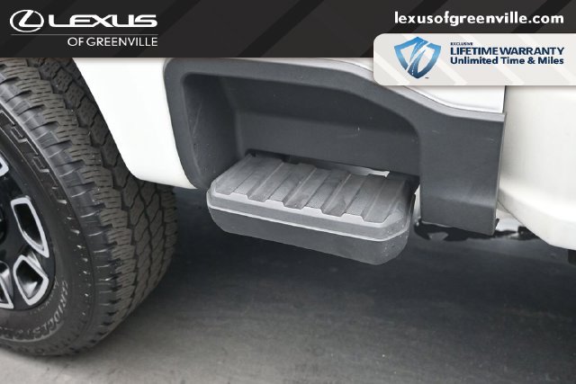 Used 2026 Ford F250 Platinum w/ FX4 Off-Road Package AWD/4WD image 36