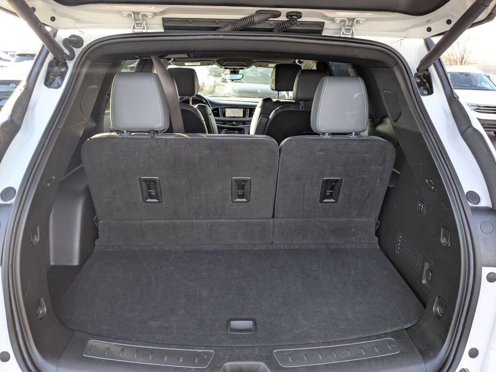 Used 2024 Buick Enclave Premium image 30
