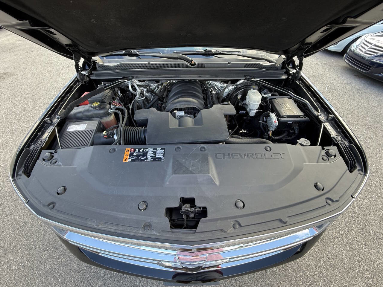 Used 2017 Chevrolet Suburban Premier image 32