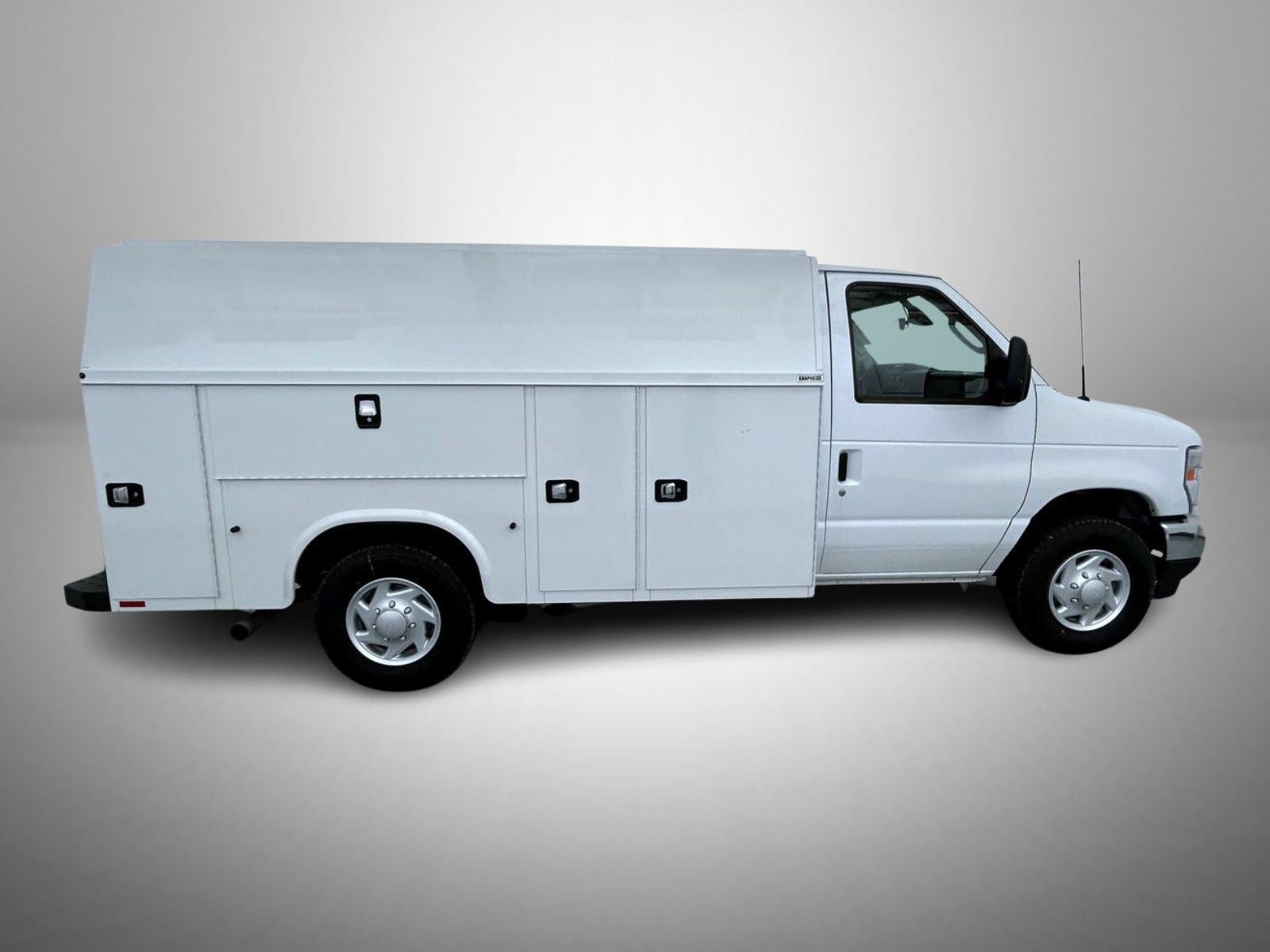New 2027 Ford E-350 and Econoline 350 Super Duty w/ Power Equipment Group RWD image 4