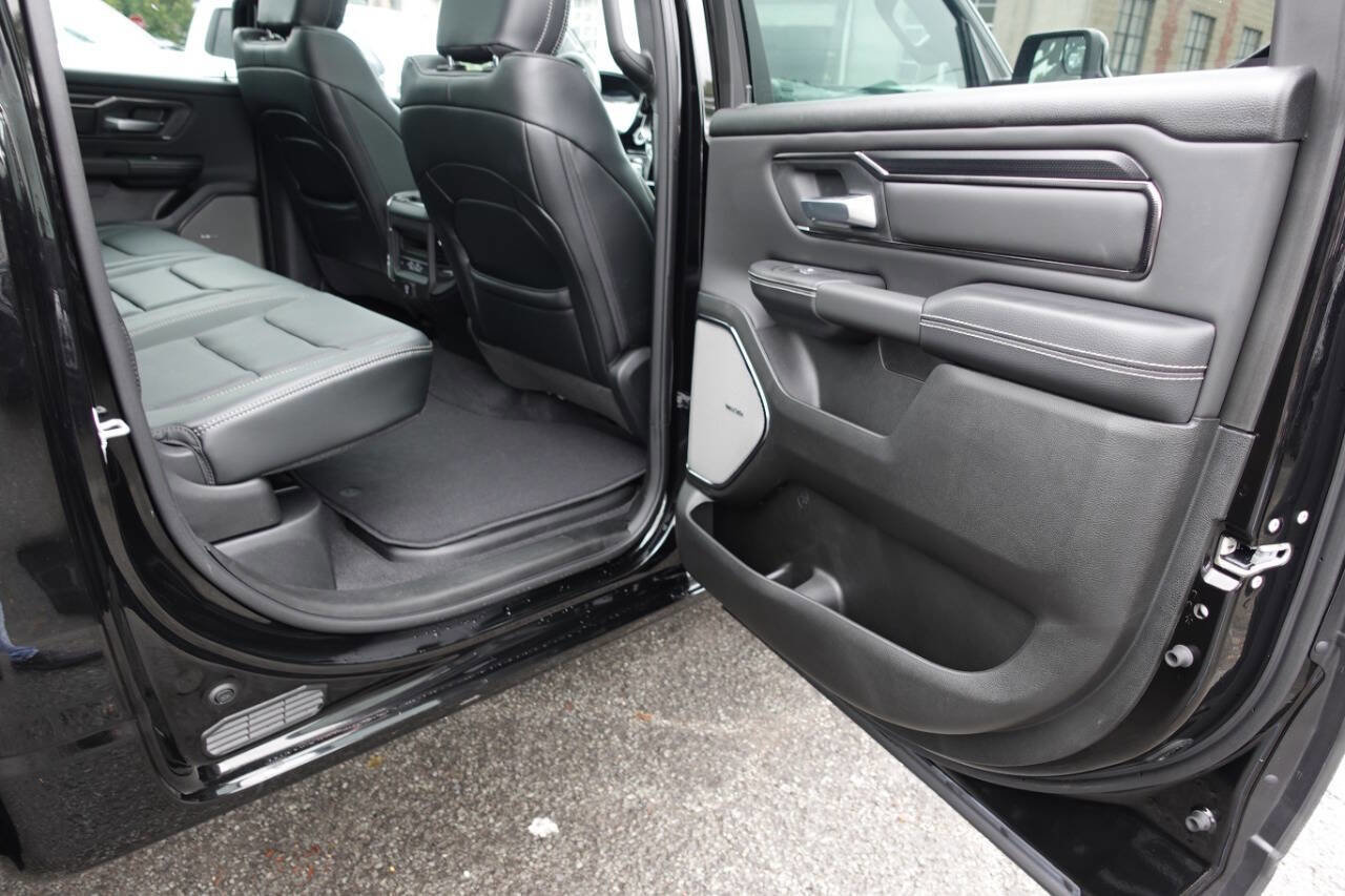 Used 2025 RAM 1500 Sport w/ Sport Level 1 Equipment Group AWD/4WD image 34