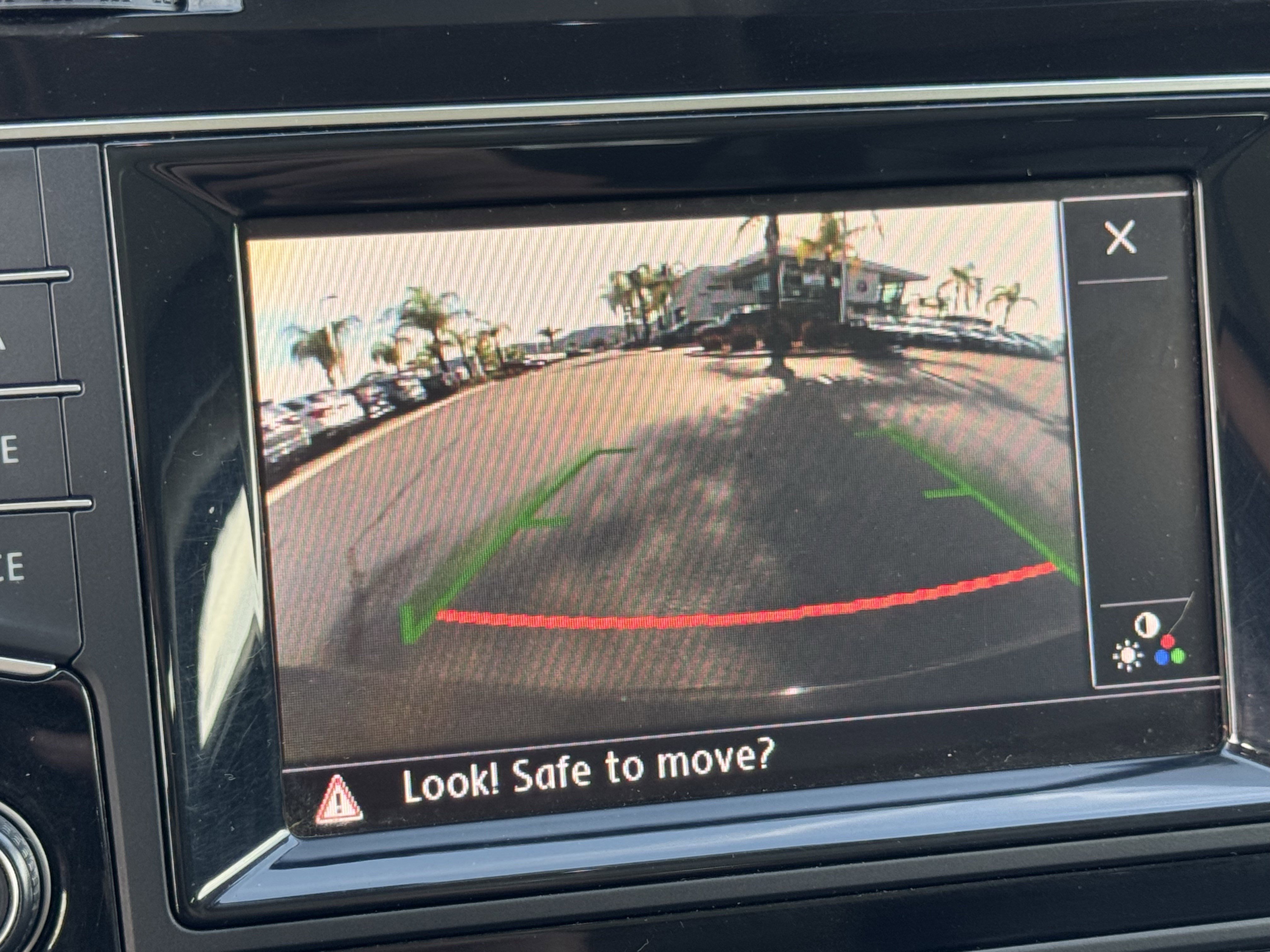 Used 2015 Volkswagen Golf TDI SEL w/ Lighting Package (SEL) image 22