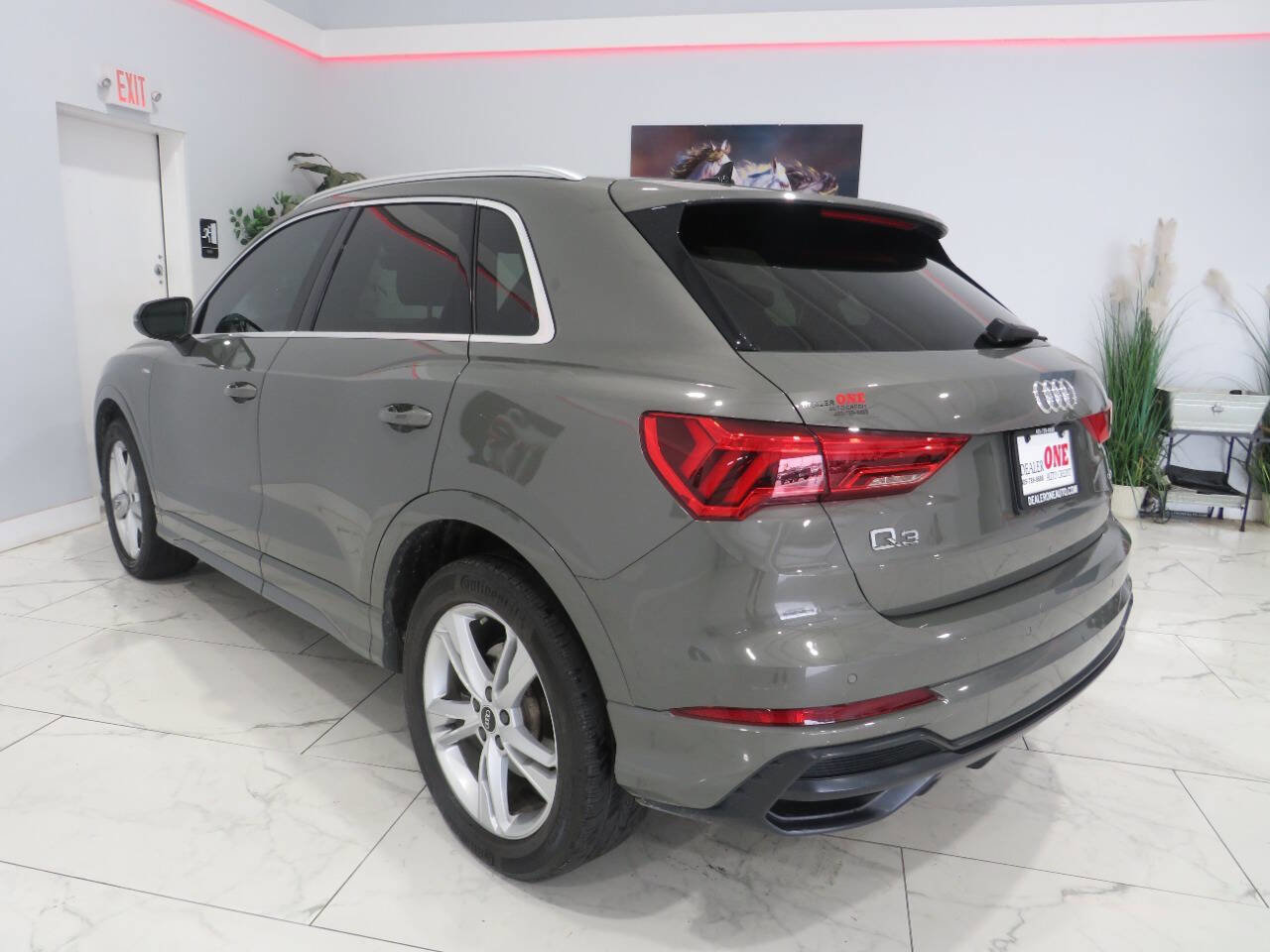 Used 2021 Audi Q3 2.0T Premium w/ Convenience Package AWD/4WD image 5