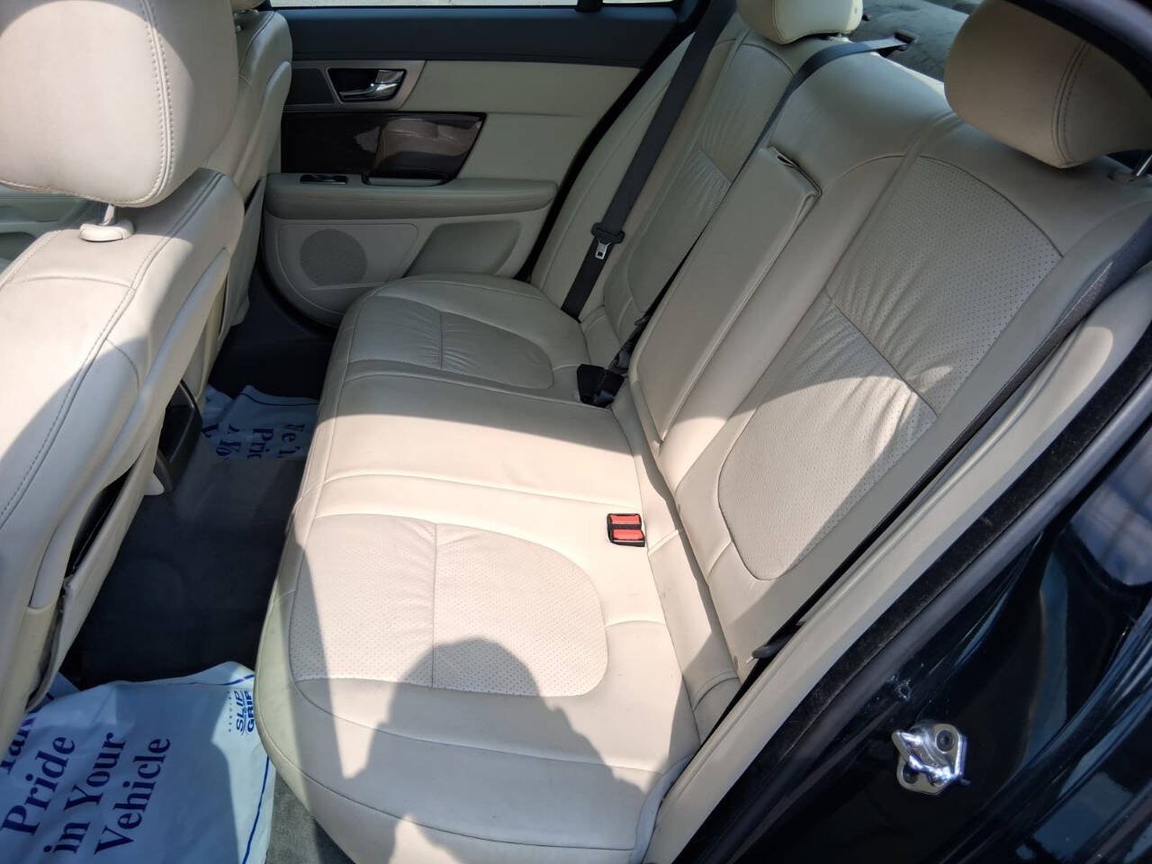Used 2009 Jaguar XF Premium RWD image 16