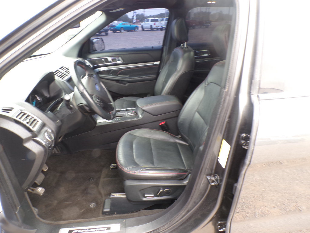Used 2018 Ford Explorer Sport AWD/4WD image 12