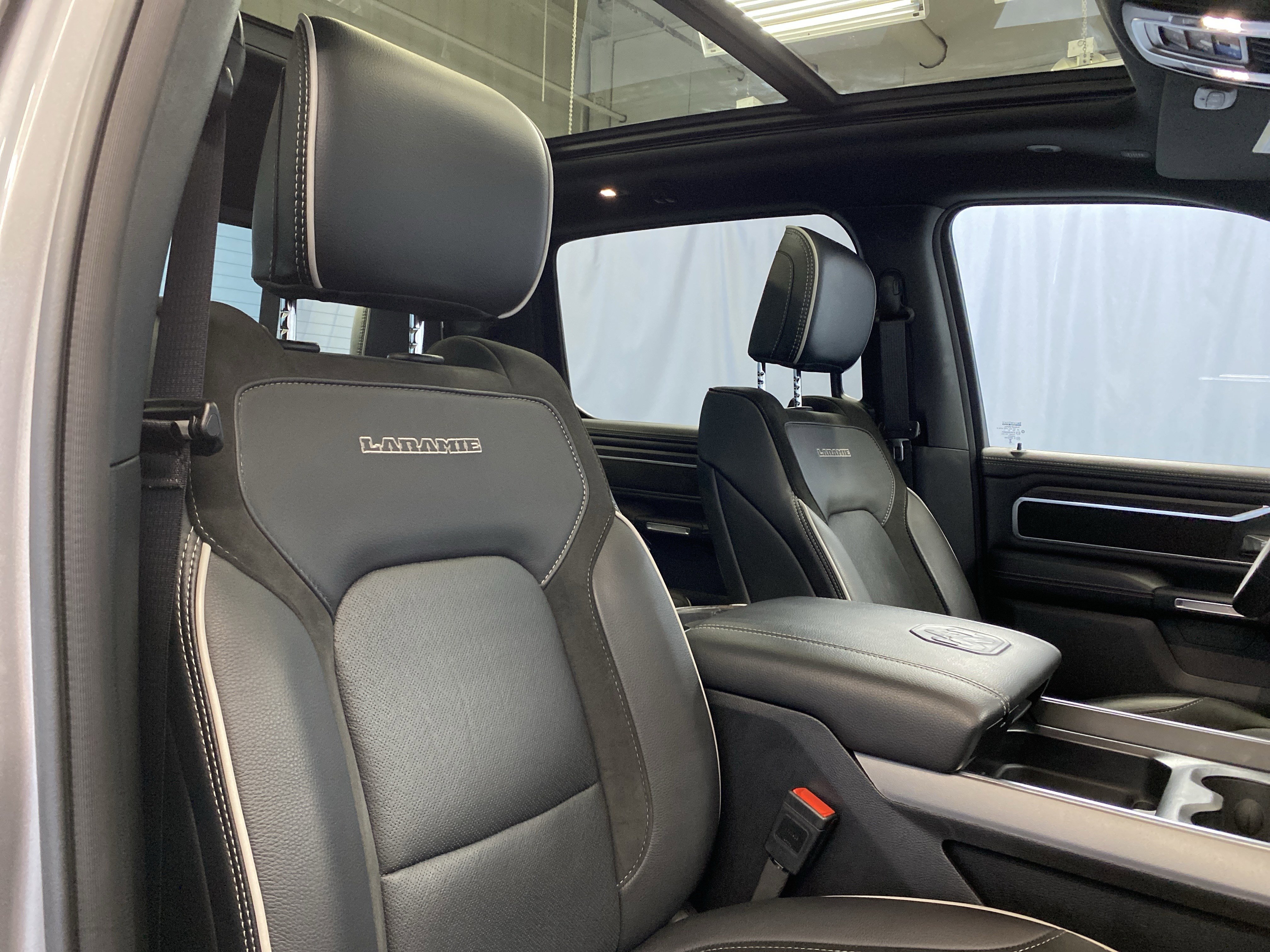 Used 2025 RAM 1500 Laramie w/ Sport Appearance Package image 43