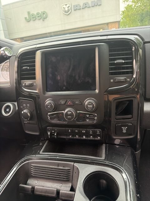 Used 2018 RAM 2500 Laramie w/ Sport Appearance Group AWD/4WD image 9