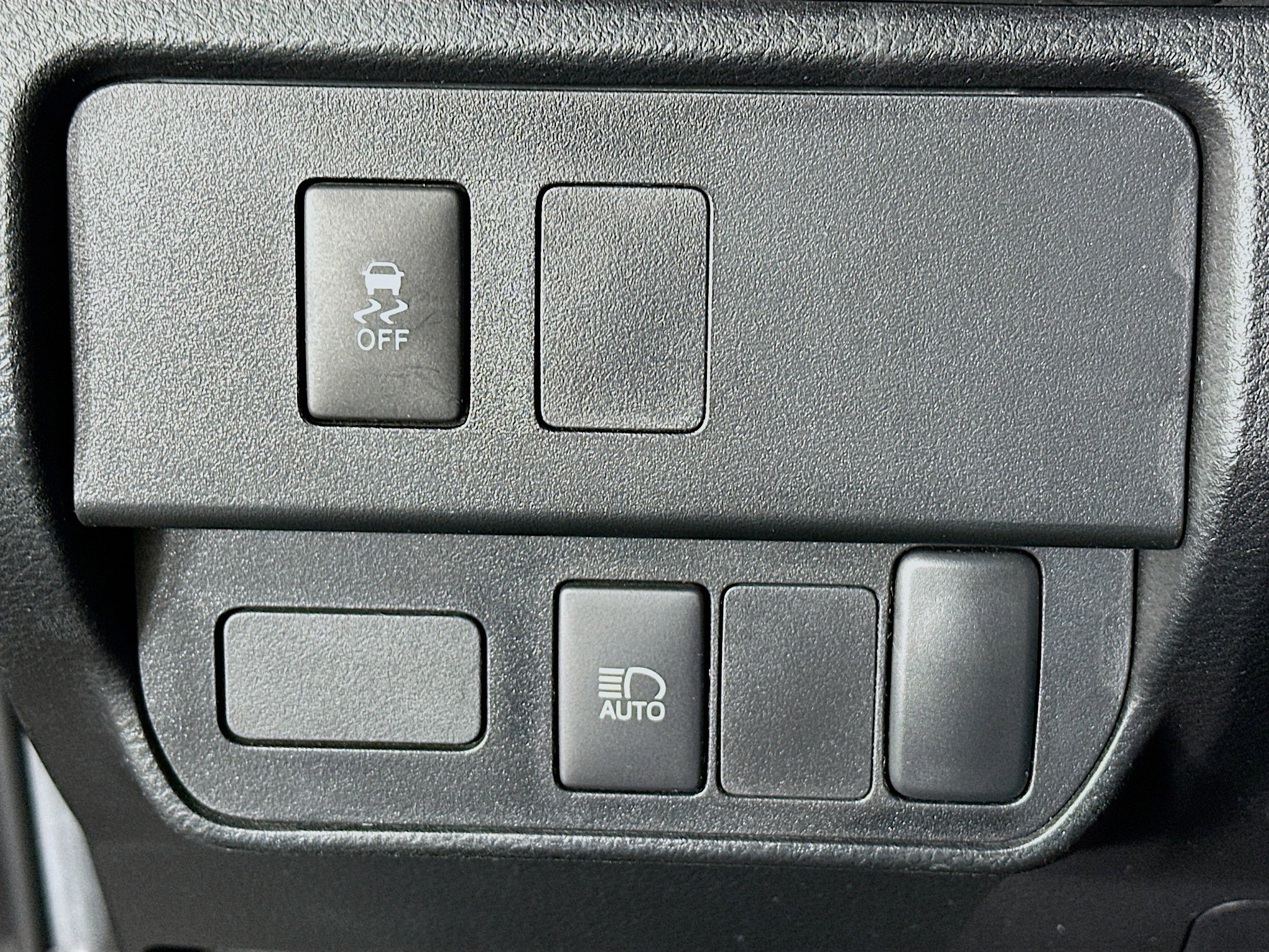 Used 2023 Toyota Tacoma SR RWD image 16