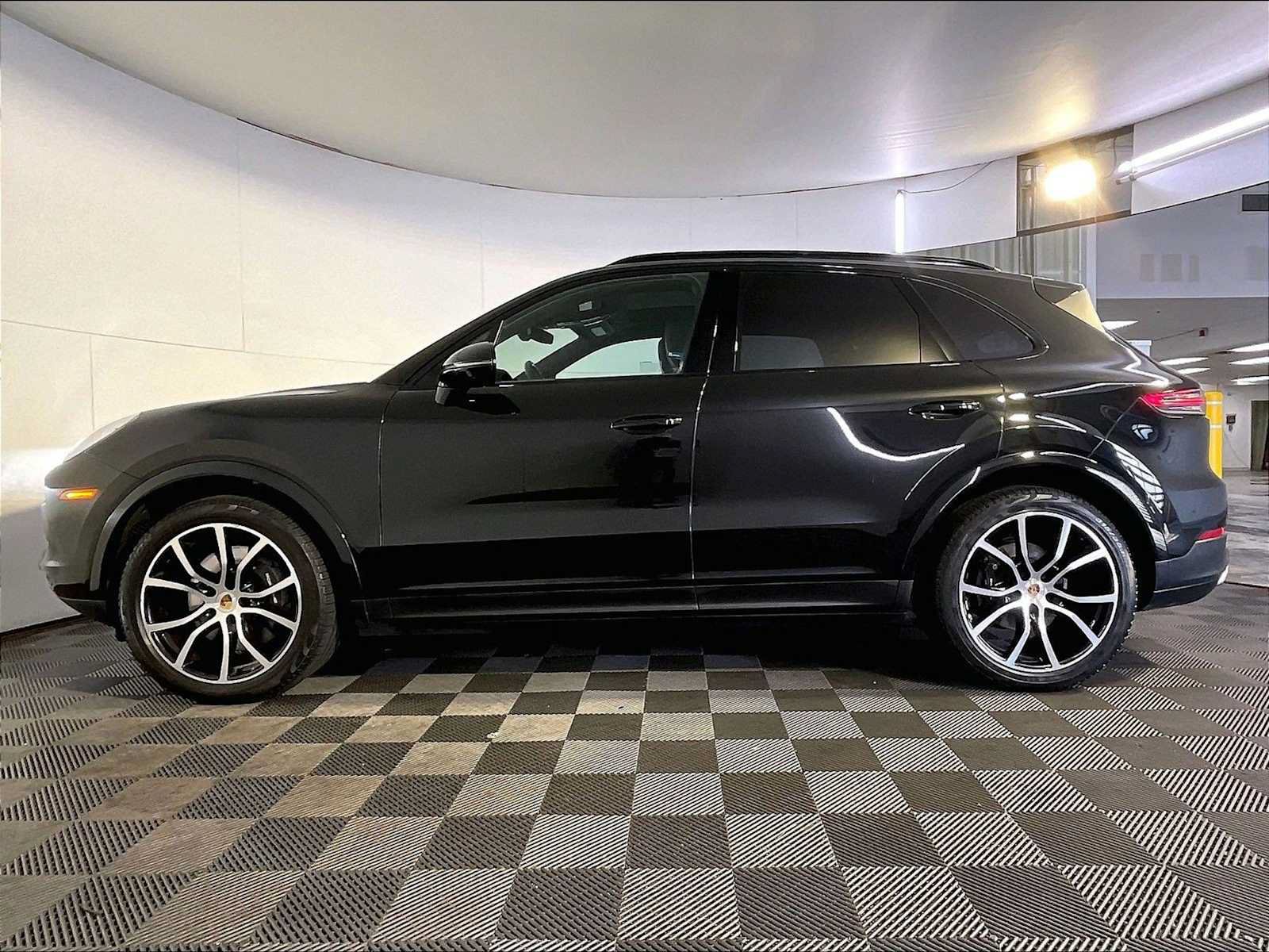 Certified 2023 Porsche Cayenne AWD/4WD video 2