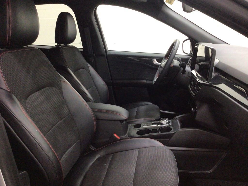 Used 2024 Ford Escape ST-Line w/ Tech Pack #1 image 29