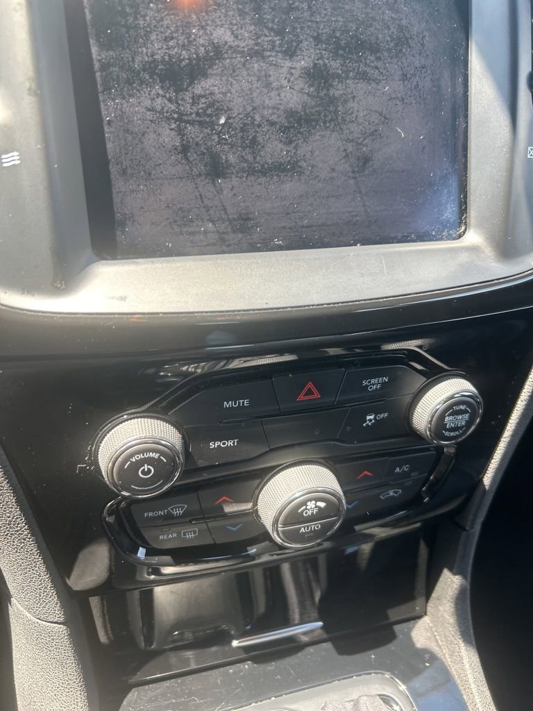 Used 2019 Chrysler 300 S image 13