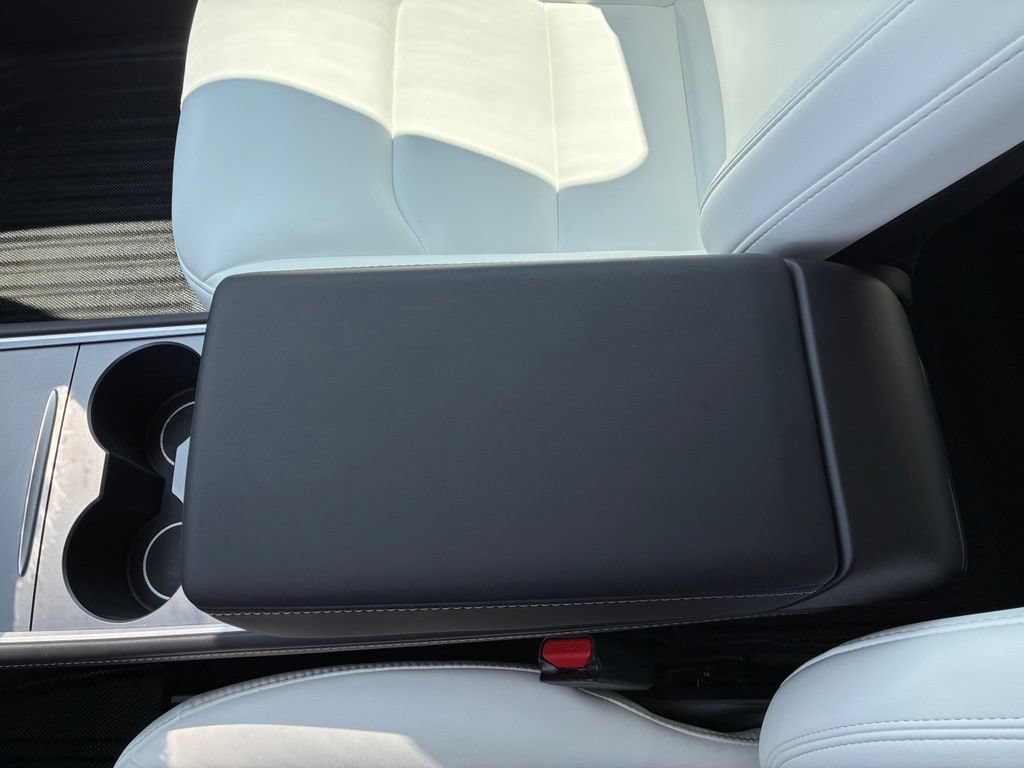 Used 2024 Tesla Model Y Long Range AWD/4WD image 38