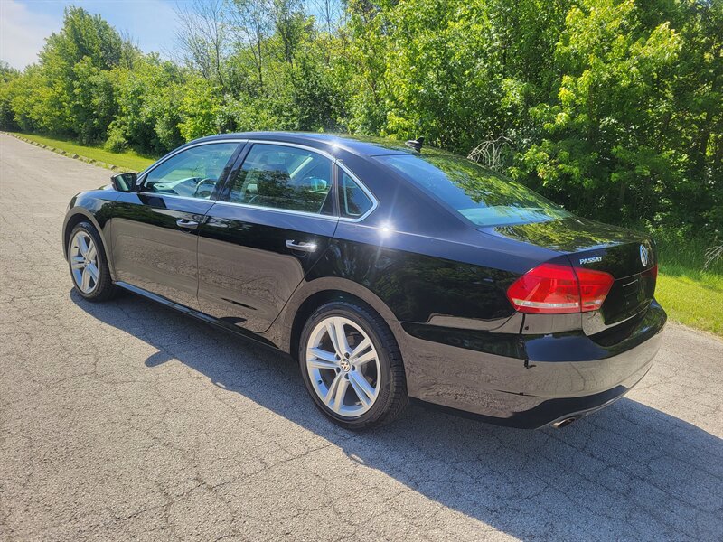 Used 2014 Volkswagen Passat 1.8T SE FWD image 4