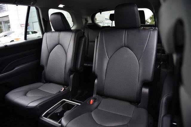 Used 2025 Toyota Grand Highlander XLE 4D Sport Utility image 24