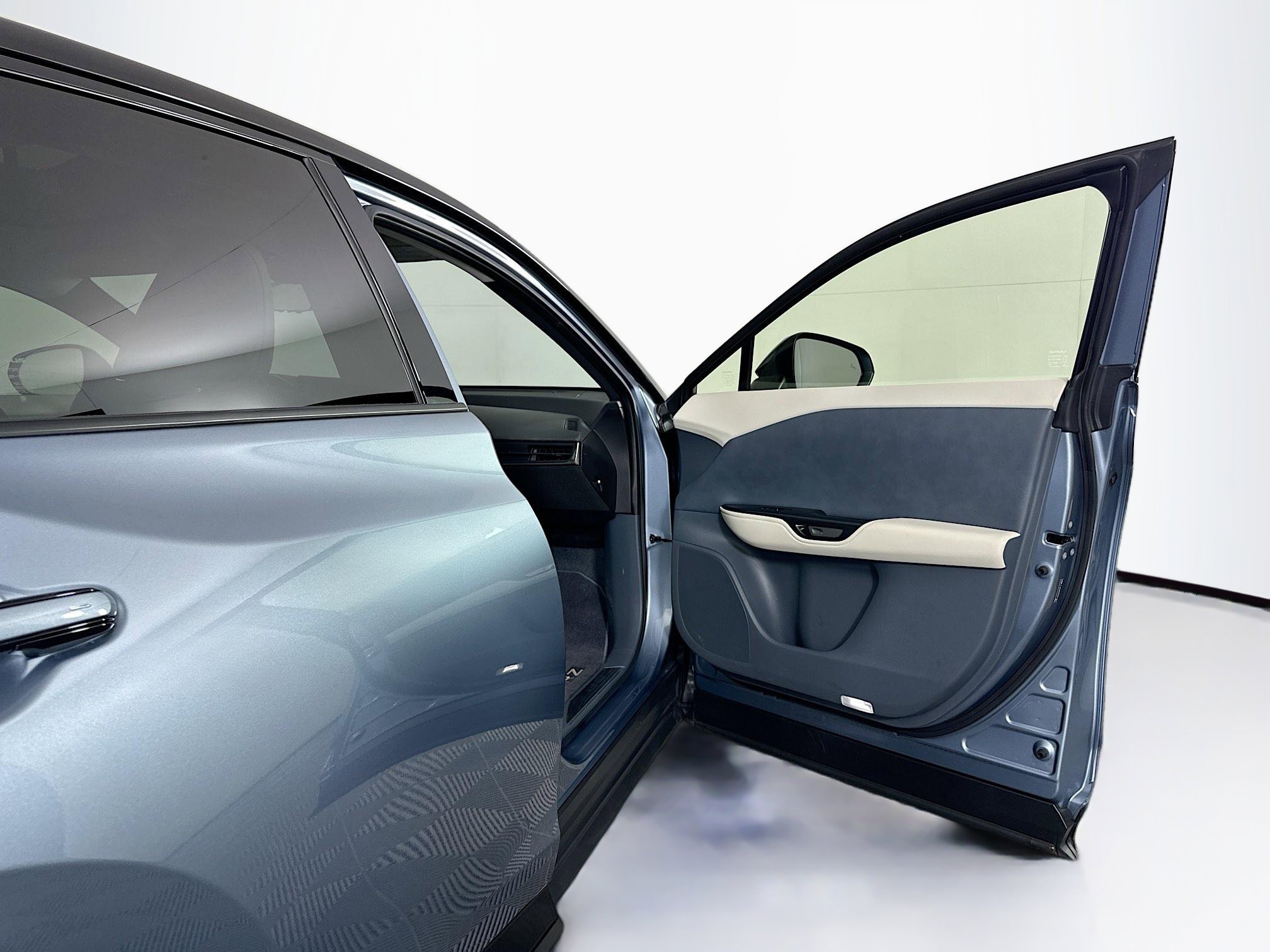 Used 2023 Lexus RZ 450e Premium w/ Technology Package AWD/4WD image 32