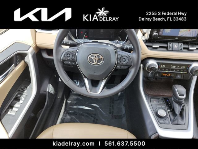 Used 2021 Toyota RAV4 Limited AWD/4WD image 14