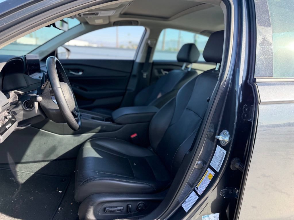 Used 2025 Honda Accord Touring image 5