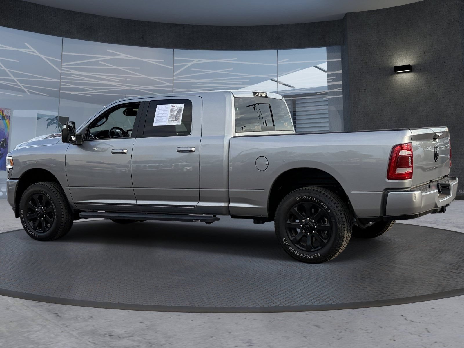 Used 2023 RAM 2500 Laramie AWD/4WD image 3