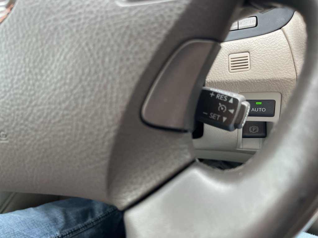 Used 2011 Lexus LS 460 w/ Comfort Pkg image 16