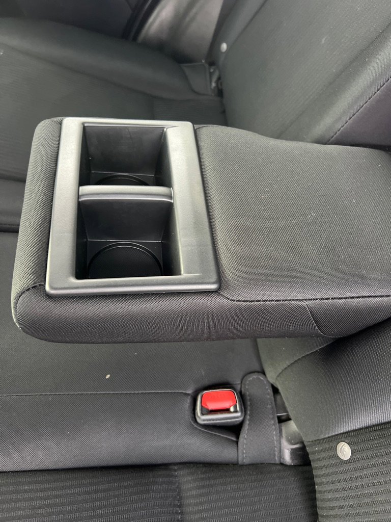 Used 2018 Toyota RAV4 LE image 15