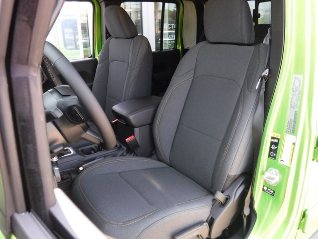 New 2025 Jeep Gladiator Willys image 17