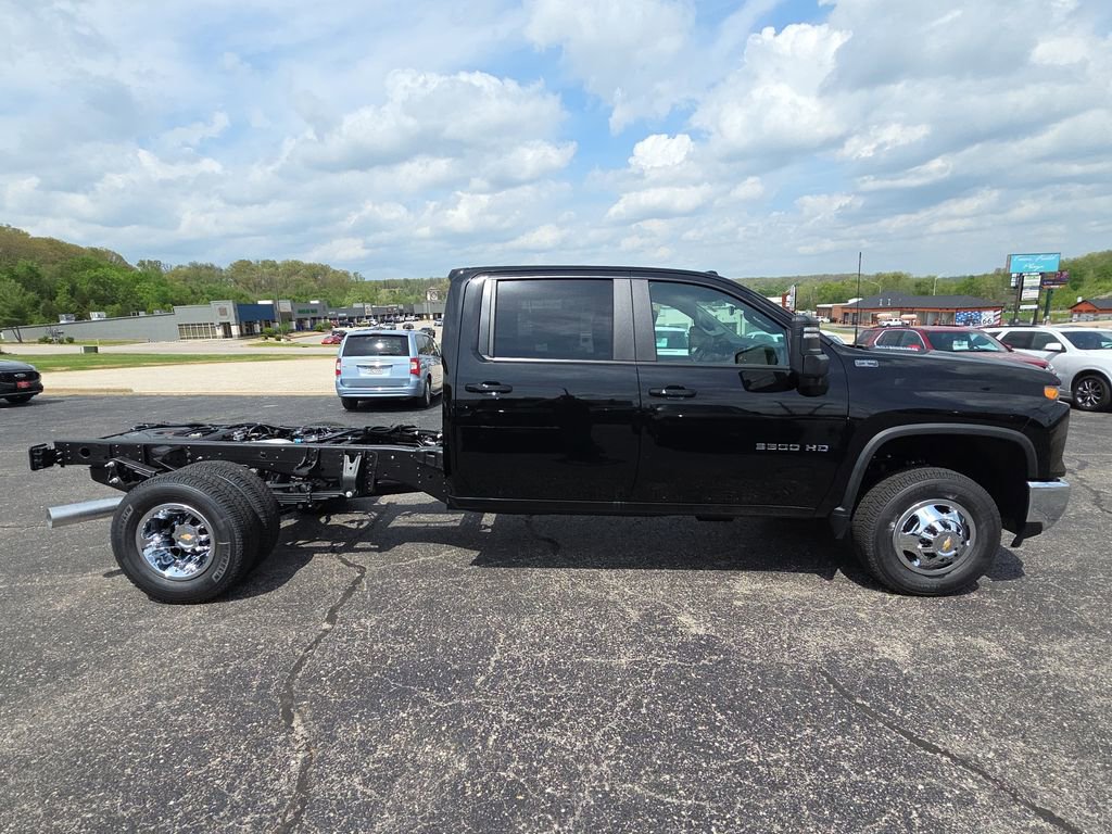 New 2026 Chevrolet Silverado 3500 LT w/ Convenience Package AWD/4WD image 10