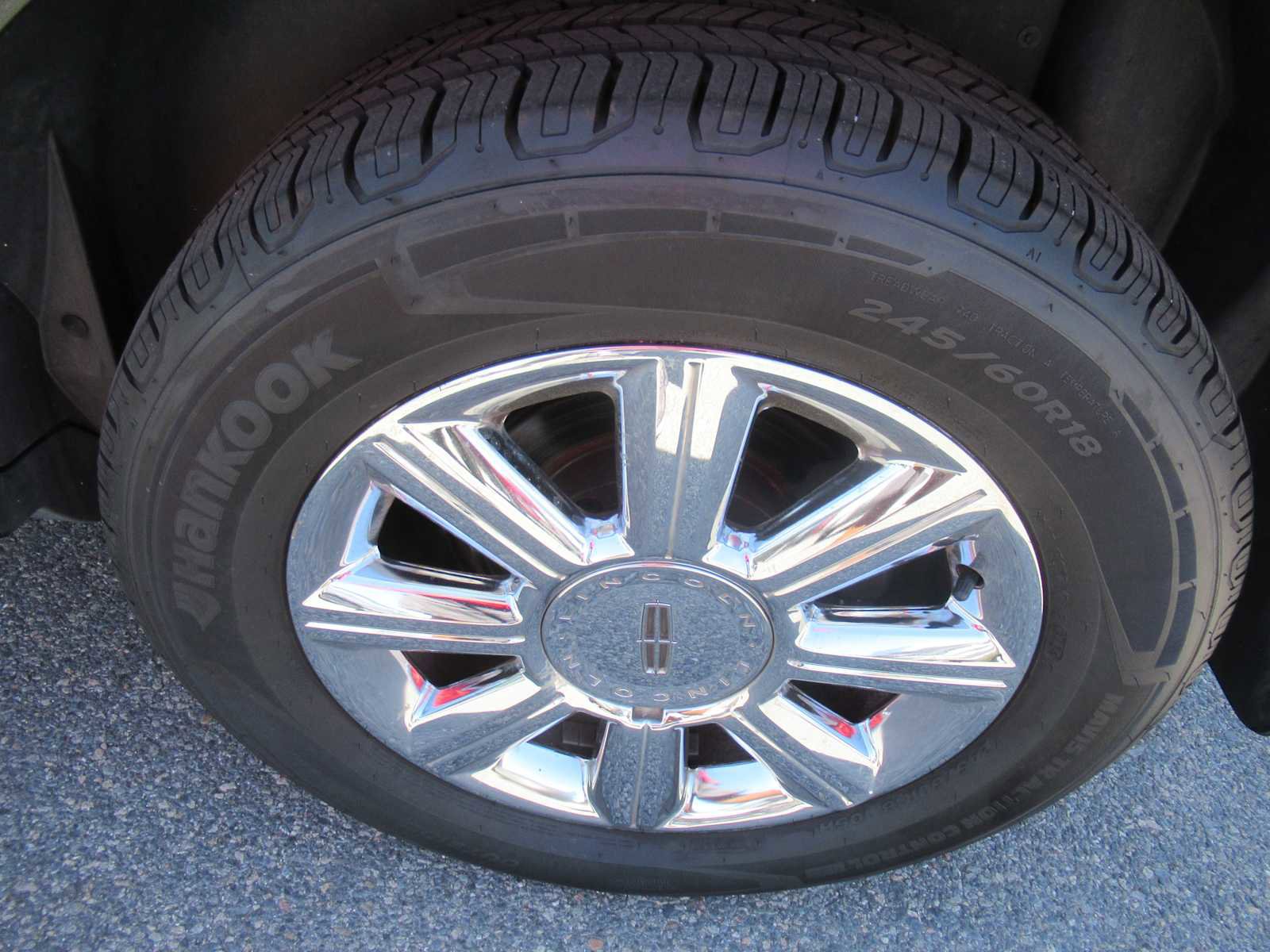 Used 2008 Lincoln MKX AWD image 9