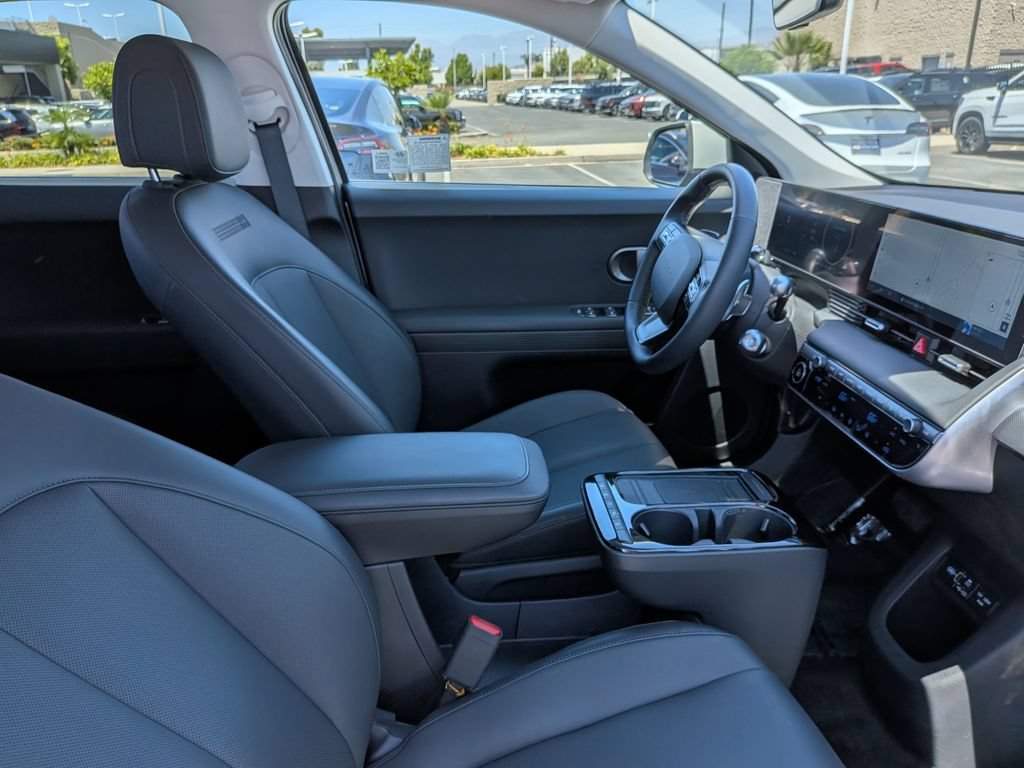 Certified 2025 Hyundai Ioniq 5 SEL RWD image 31